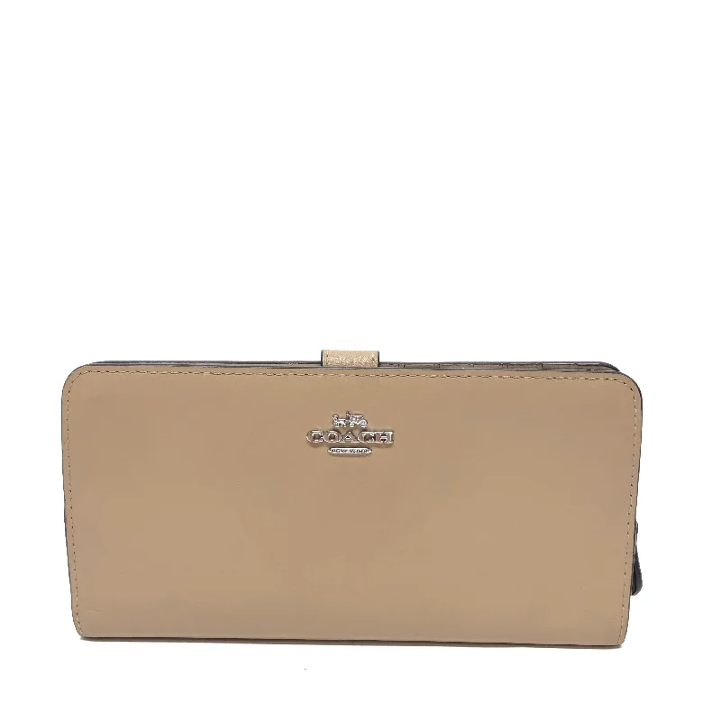 Designer bags with detachable strapsWallet Designer By Coach, Size: Medium