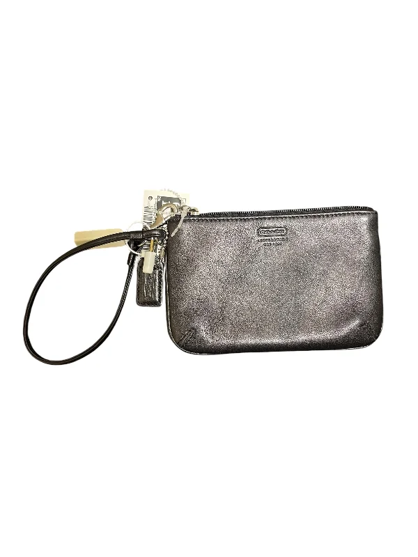 Affordable designer bag dupesWristlet By Coach, Size: Small