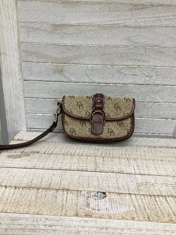 Mini bags for evening outWristlet Designer By Dooney and Bourke, Size: Large