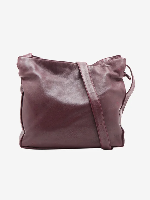 Water-resistant travel backpacksBurgundy Flamenco shoulder bag