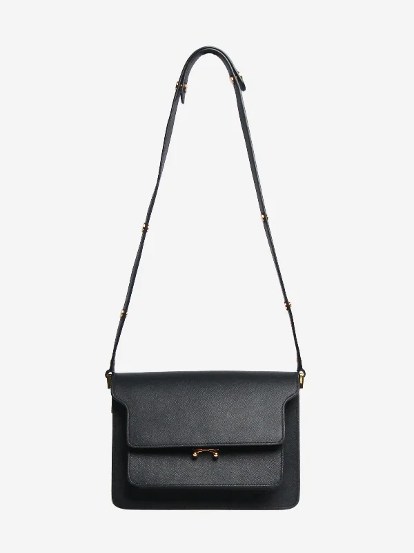 Sustainable fashion bagsBlack Trunk shoulder bag