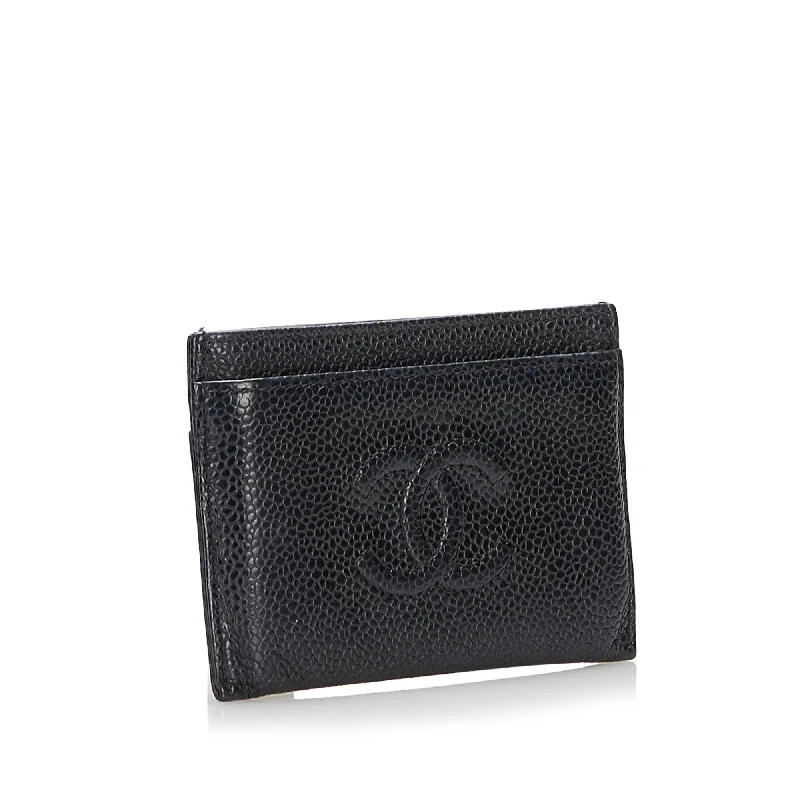 Compact crossbody bags for travelChanel CC Caviar Card Holder (8RcQCm)