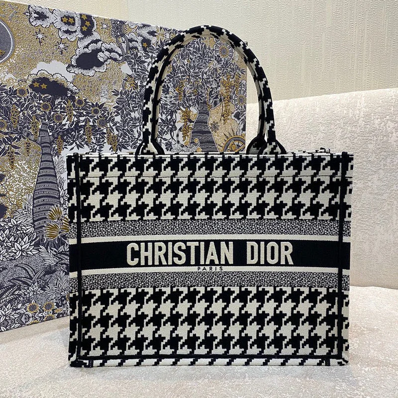 Trendy transparent PVC bagsChristian Dior Bags - 4533