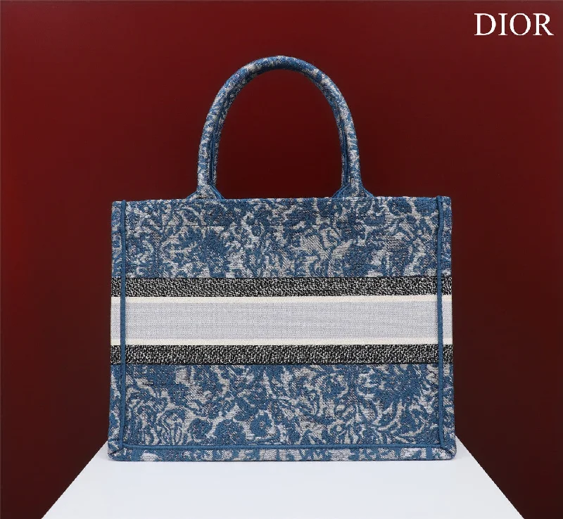 Luxury bags with chain strapsChristian Dior - Luxury Bags  360